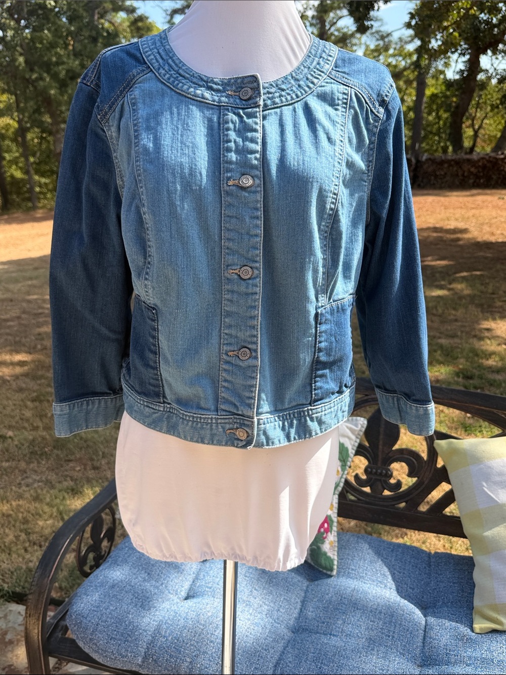 I Ronson/ Lightweight Blue Denim Jacket - Classic Button Front…212hanger